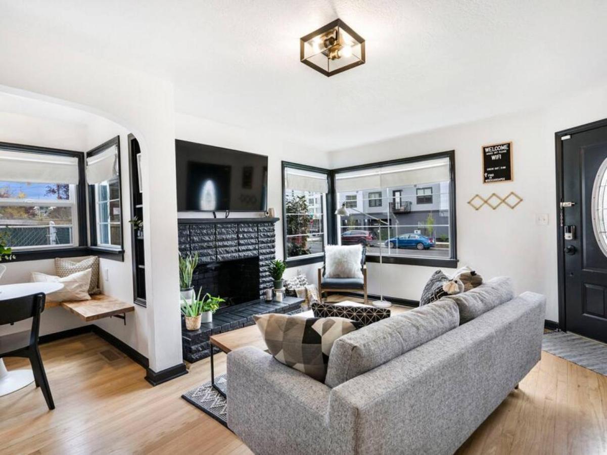 Picture Perfect Bungalow In The Heart Of Dt Vancouver Ngoại thất bức ảnh
