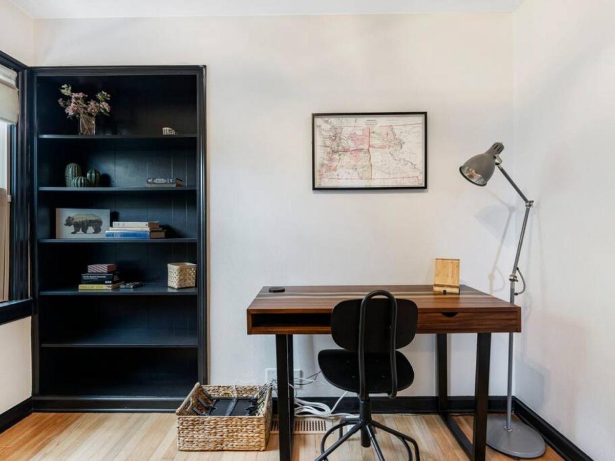 Picture Perfect Bungalow In The Heart Of Dt Vancouver Ngoại thất bức ảnh