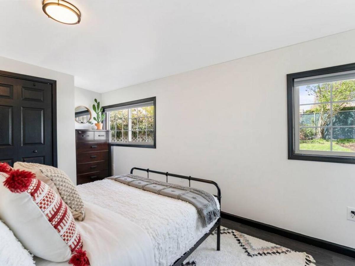 Picture Perfect Bungalow In The Heart Of Dt Vancouver Ngoại thất bức ảnh