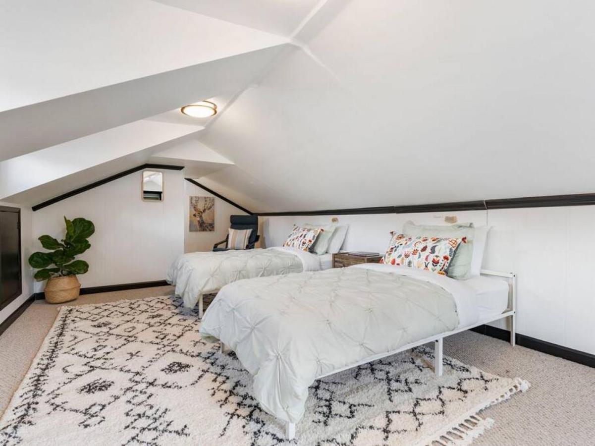 Picture Perfect Bungalow In The Heart Of Dt Vancouver Ngoại thất bức ảnh