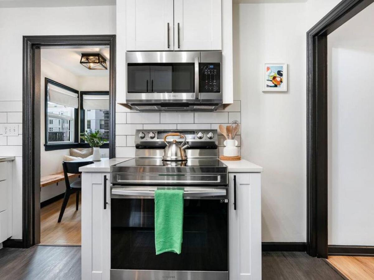 Picture Perfect Bungalow In The Heart Of Dt Vancouver Ngoại thất bức ảnh
