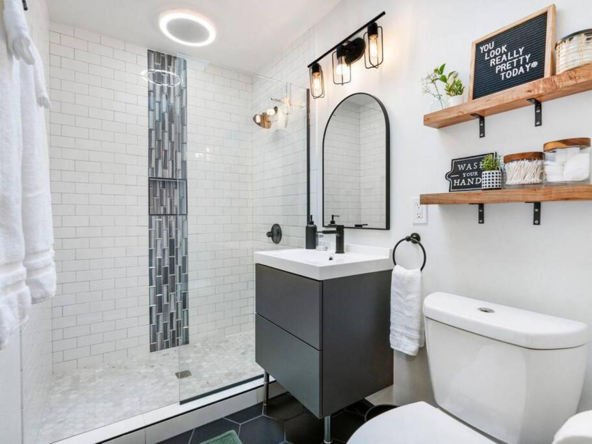 Picture Perfect Bungalow In The Heart Of Dt Vancouver Ngoại thất bức ảnh
