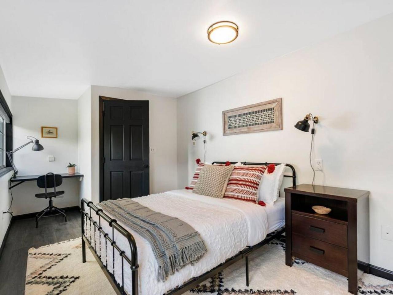 Picture Perfect Bungalow In The Heart Of Dt Vancouver Ngoại thất bức ảnh