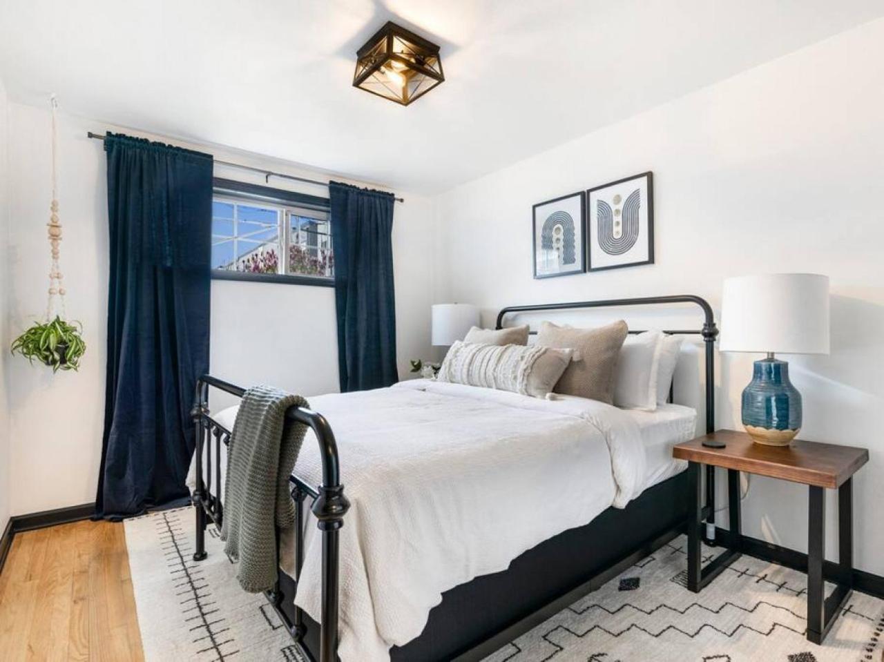 Picture Perfect Bungalow In The Heart Of Dt Vancouver Ngoại thất bức ảnh